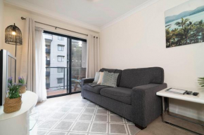 302 Wonderful Waldorf Poolgym, Perth